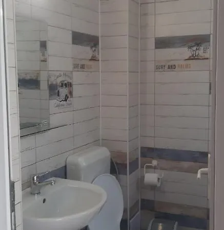 Guest house Trandafirilor *